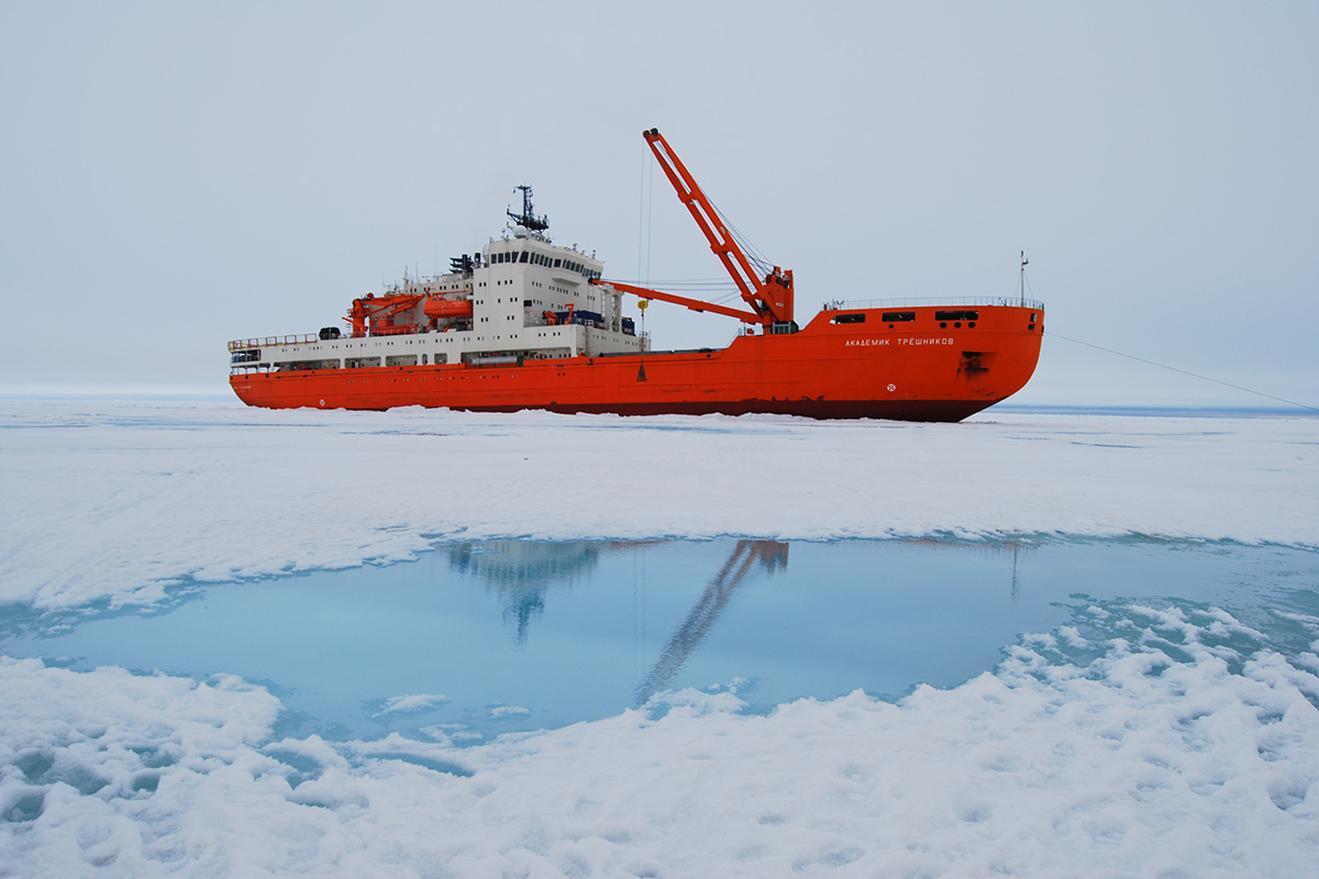 Das Forschungsschiff Akademik Treshnikov. Bild: zvg Oeschger-Zentrum