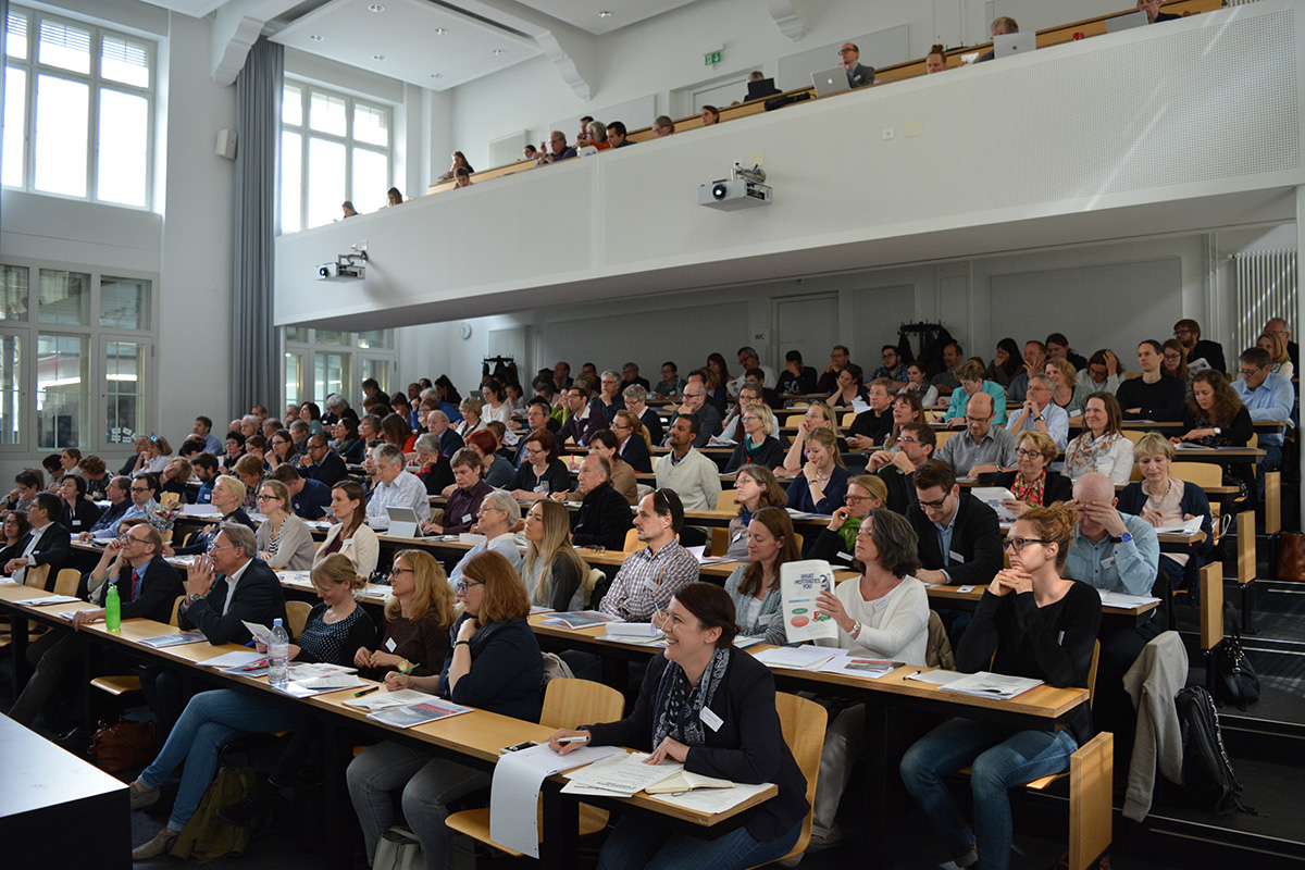 Rund 170 Personen nahmen an der ersten nationalen Tagung zu Lernforschung und Hochschullehre in der UniS teil.