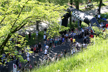 Foto vom Zieleinlauf am Grand Prix von Bern am Aargauerstalden (von oben).